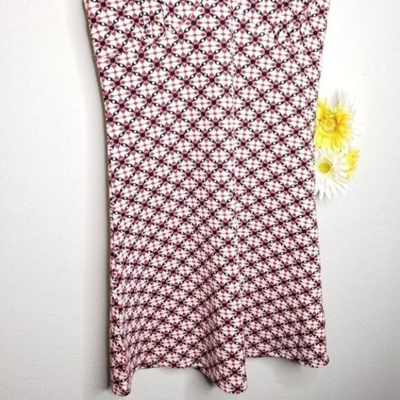 Amadi Empire Sleeveless Dress Red & White – Geometric Floral Pattern - Picture 9 of 12